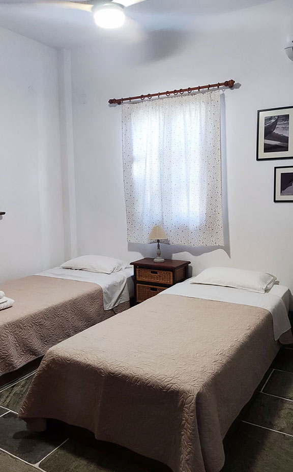 Chambre avec lits simples