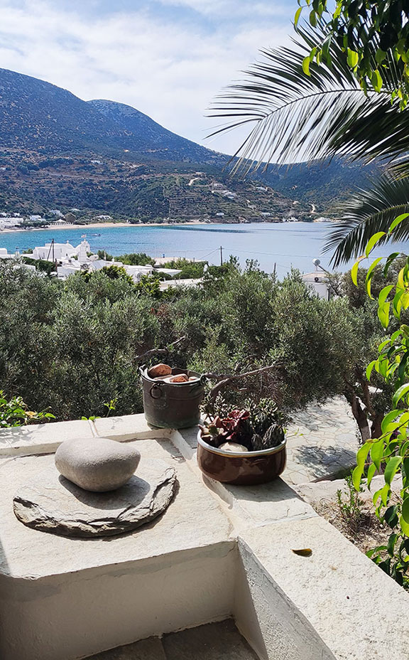 Vue sur la mer et la baie de Vathi