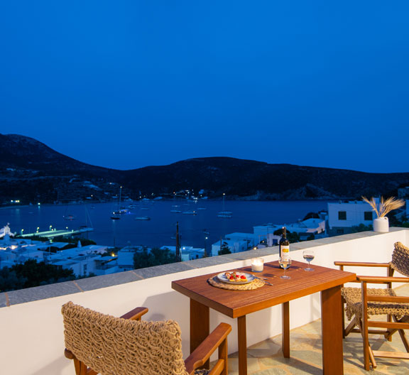 Vue sur la mer depuis les villas Thymari à Sifnos