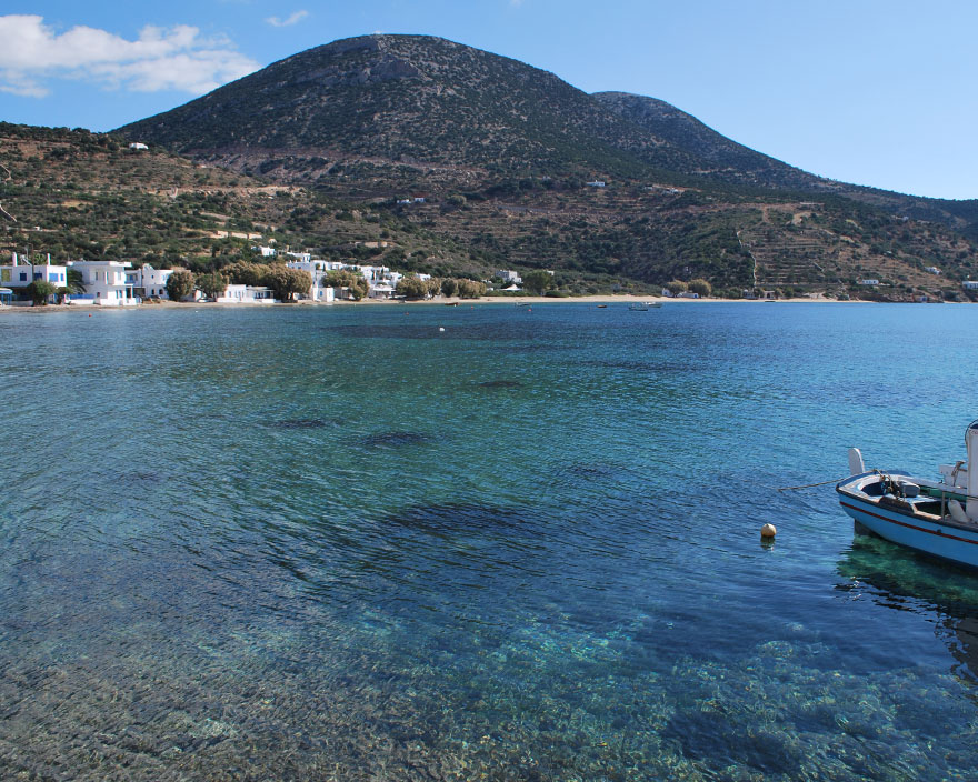 La plage de Vathy à Sifnos